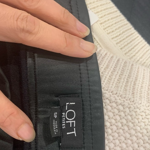 Bundle of Two black faux leather leggings - Picture 11 of 14